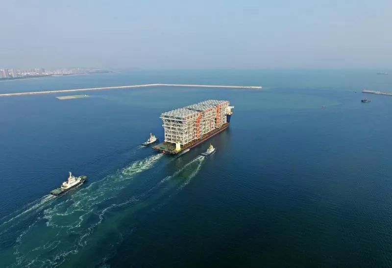 高举高打 高举高打